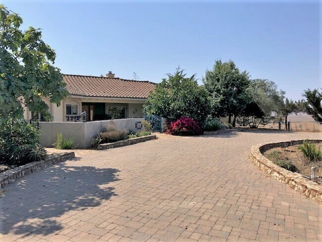 Foto del edificio - 6006 Los Osos Valley Rd