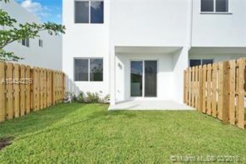 Building Photo - 7241 SW 102nd Ave