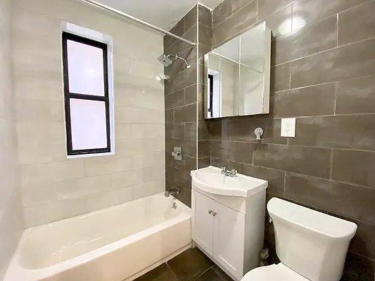 Building Photo - 3 bedroom in New York NY 10034