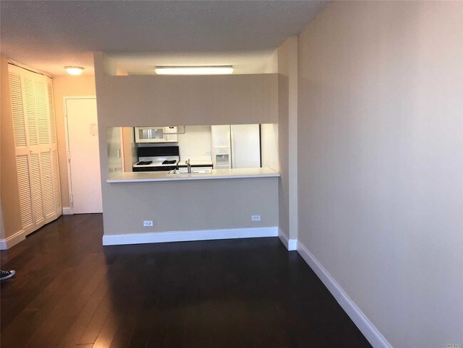 Foto del edificio - 62-54 97th Pl