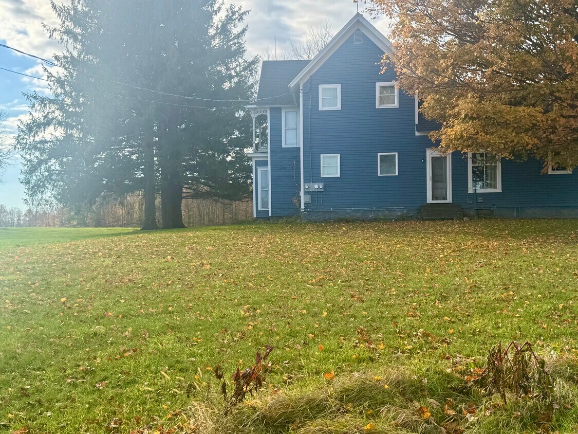 Foto principal - 7467 Henrietta Rd