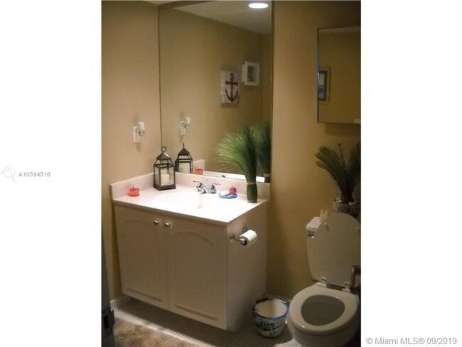 Photo - 3901 S Ocean Dr Apartment
