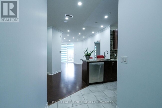 Building Photo - 39 New Delhi Dr