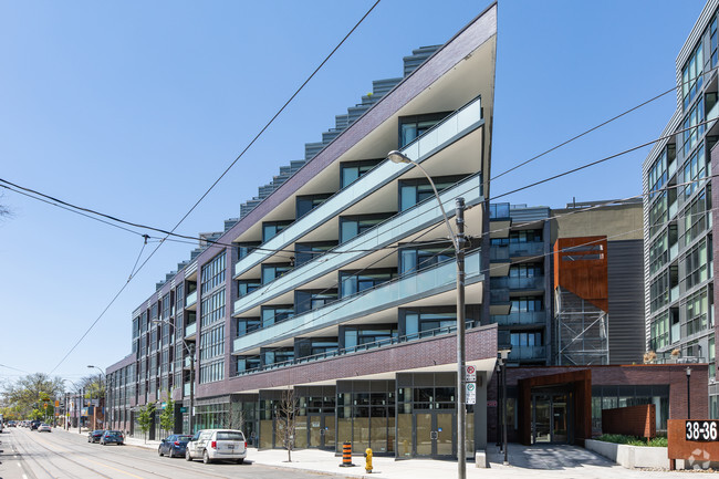 Building Photo - Howard Park I & II