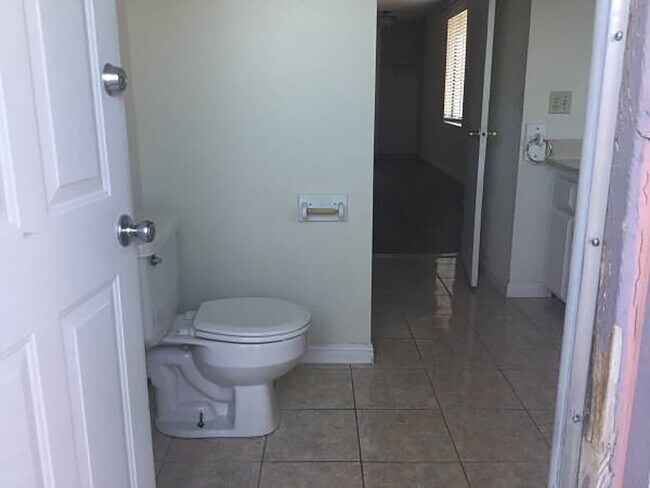 Building Photo - 15163 Cerezo Rd