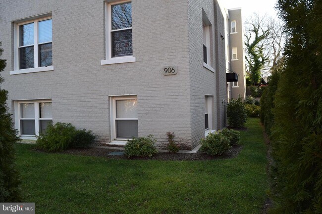 Foto del edificio - 906 Gallatin St NW