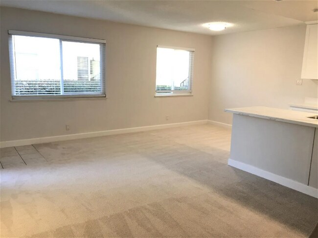 Foto del edificio - 272 Tradewinds Ct