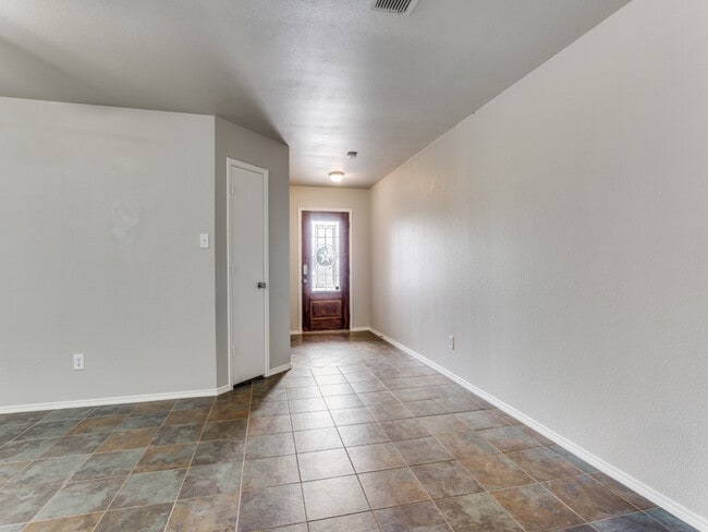 Photo - 2049 Shawnee Trail House