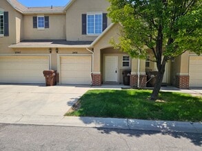 Building Photo - 2401 Big Village Ct