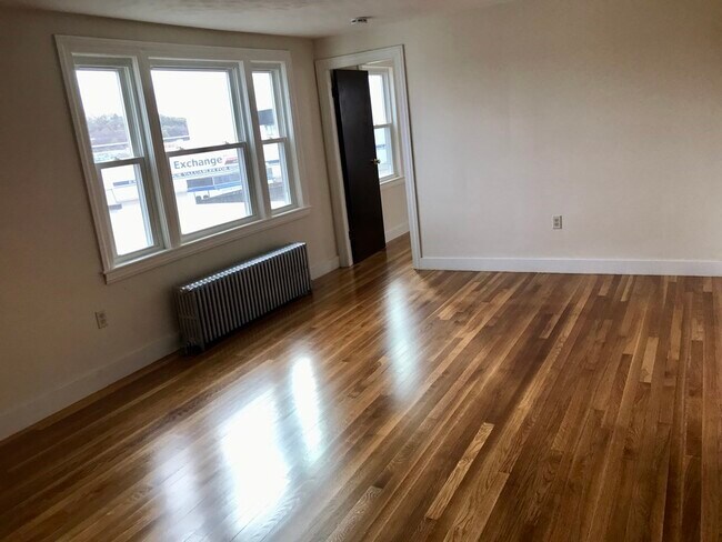 Building Photo - 141 W Boylston St