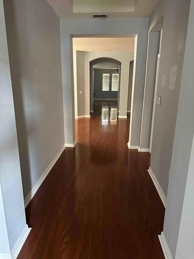 Foto del edificio - Elegant 4-bedroom 3-bathroom Home in Windermere