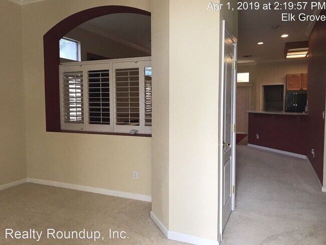 Building Photo - 3 br, 2 bath House - 2424 Dinwiddie Way