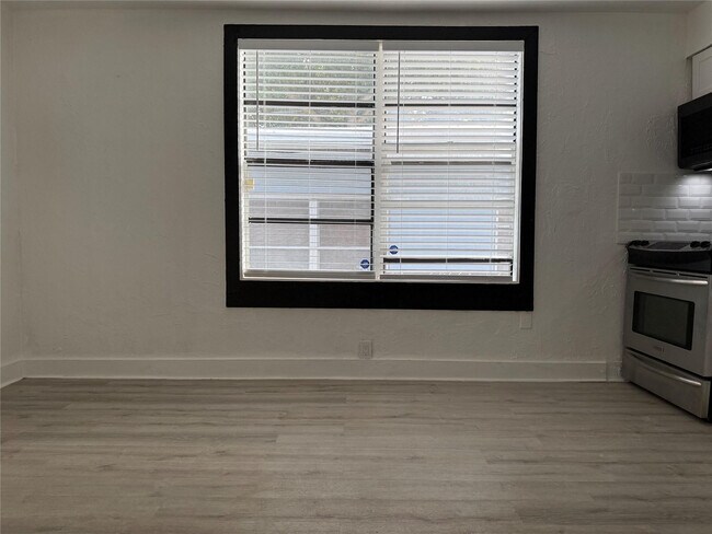 Foto del edificio - 1947 Madison St