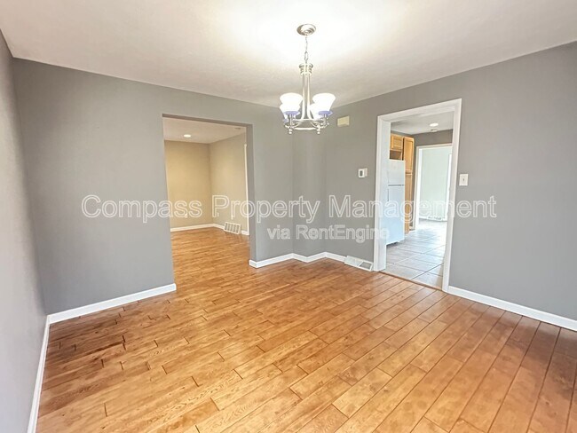 Foto del edificio - 3832 Byron Center Ave SW