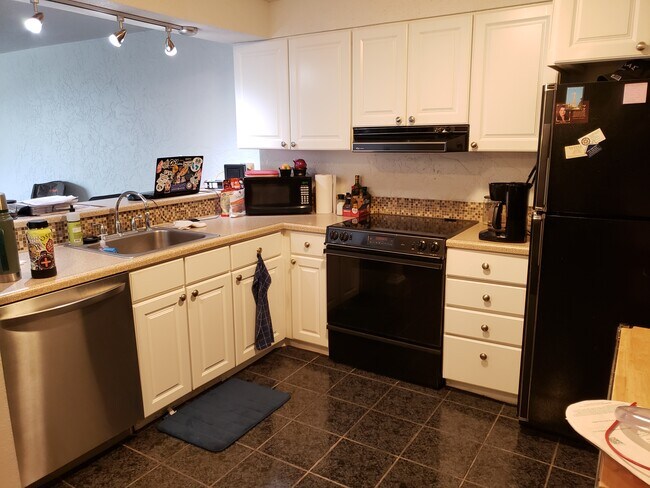 Updated Kitchen - 805 29th St