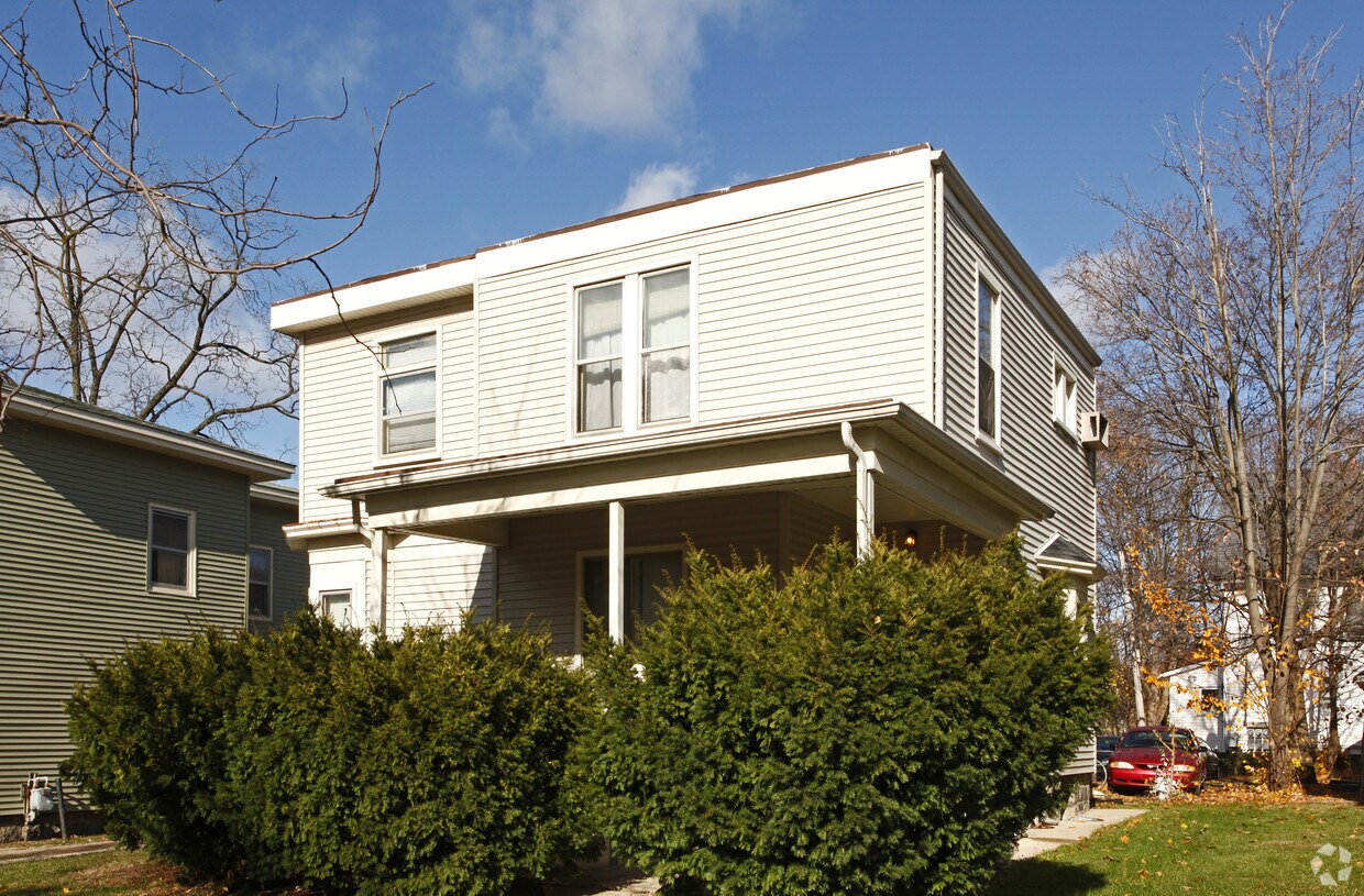 Primary Photo - 317 E Jefferson St