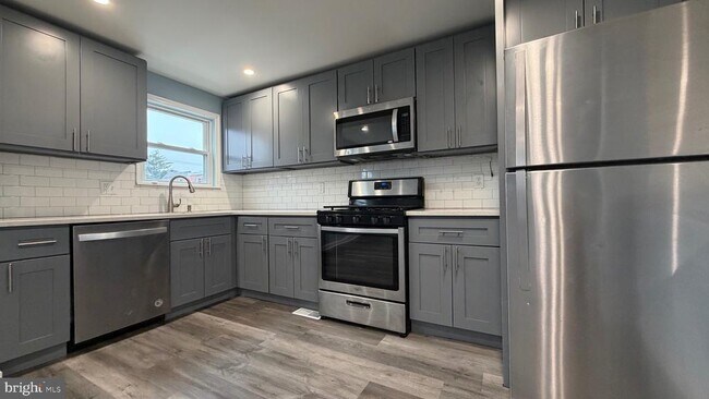 Foto del edificio - 12611 Biscayne Dr