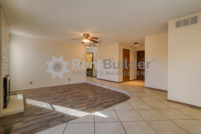 Building Photo - CALL US TODAY AT (505) 808-6467 TO SCHEDUL...