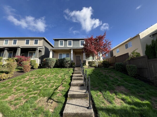 Foto del edificio - Spacious 4-Bedroom Home with Inviting Curb...