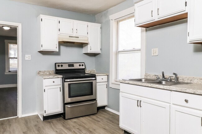 Foto del edificio - 5470 Hamilton Ave