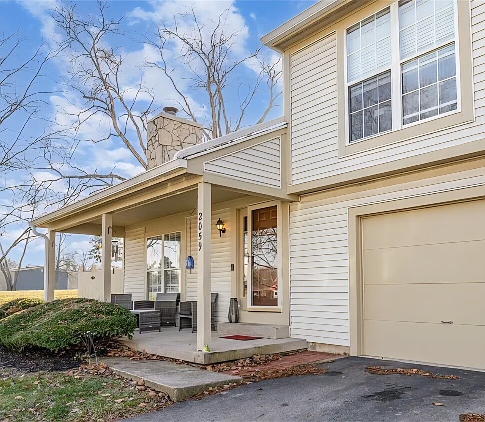 Photo - 2059 Foxknoll Dr (Dayton, OH)