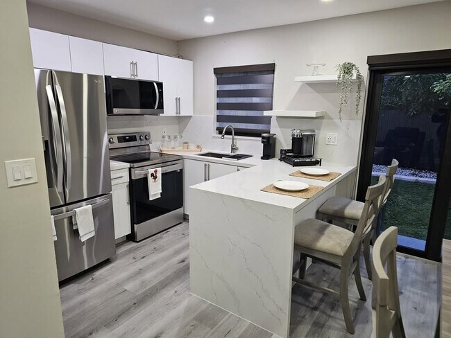 Foto del edificio - 11022 SW 6th St