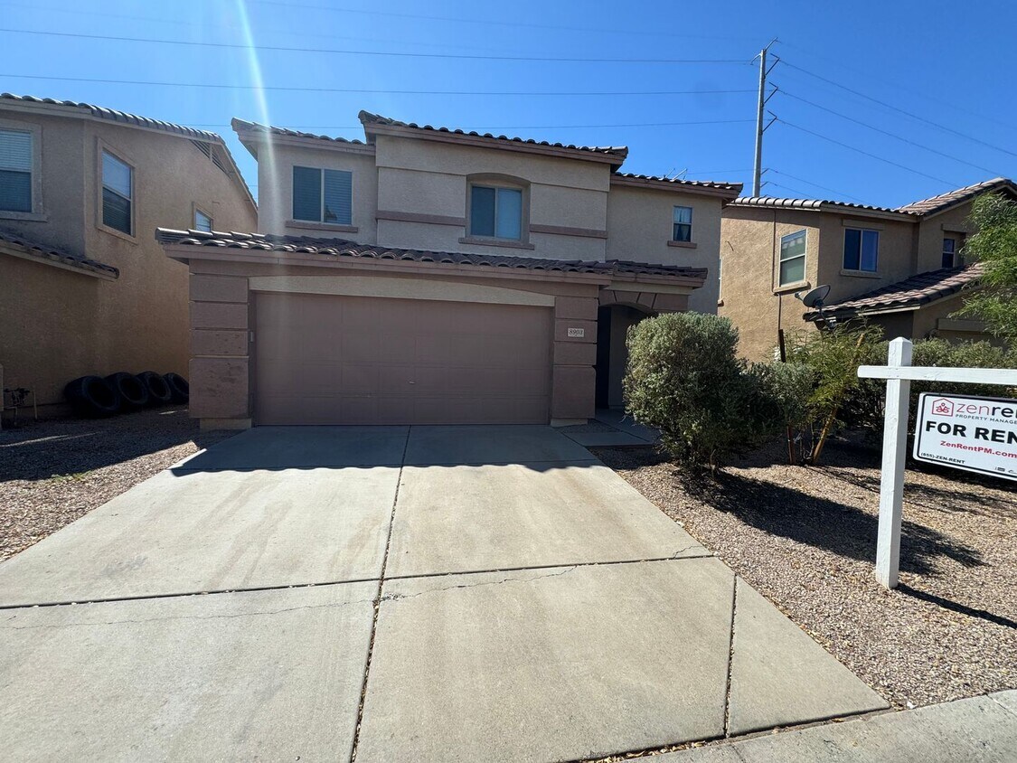 Primary Photo - Beautiful Home in a Great Location!