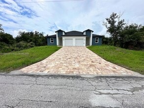 Building Photo - 10385 Port Everglades St