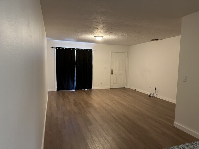 Foto del edificio - 2931 SE 52nd Ave