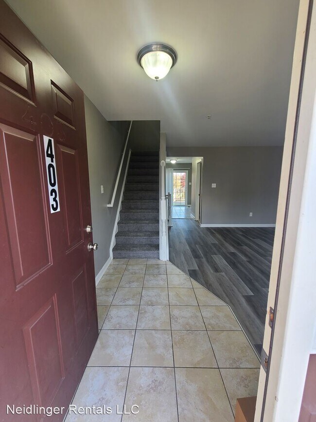 Building Photo - 3 br, 2.5 bath House - 403 Viewpoint Way