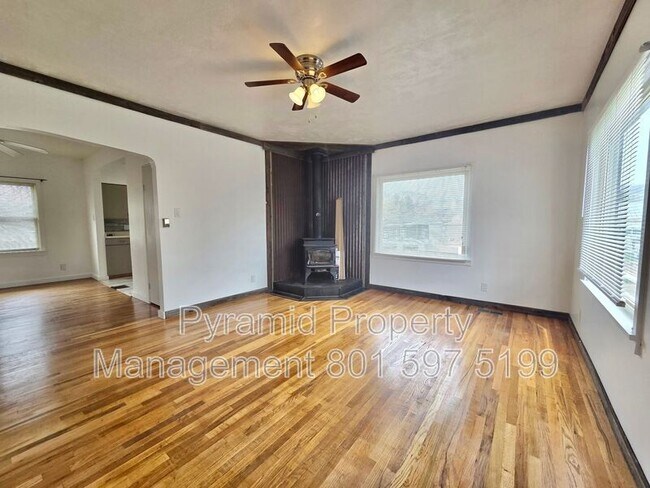 Foto del edificio - 145 N 300 W