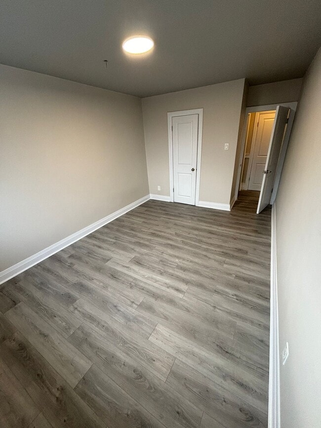 Building Photo - Unit 18