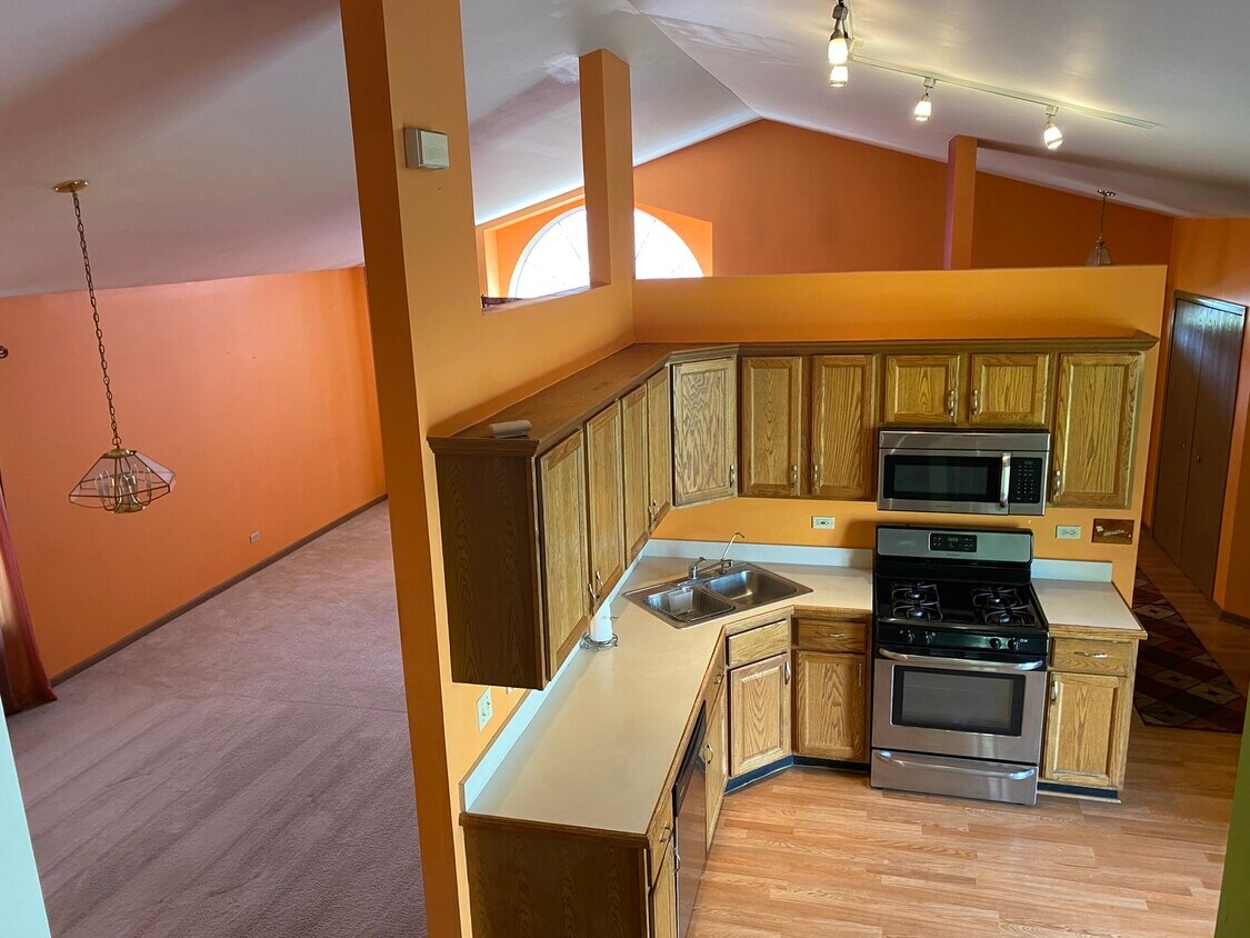 907 Mary Byrne Dr, Sauk Village, IL 60411 House Rental in Sauk