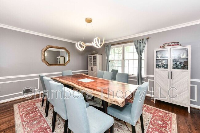 Foto del edificio - 5601 Little Falls Rd