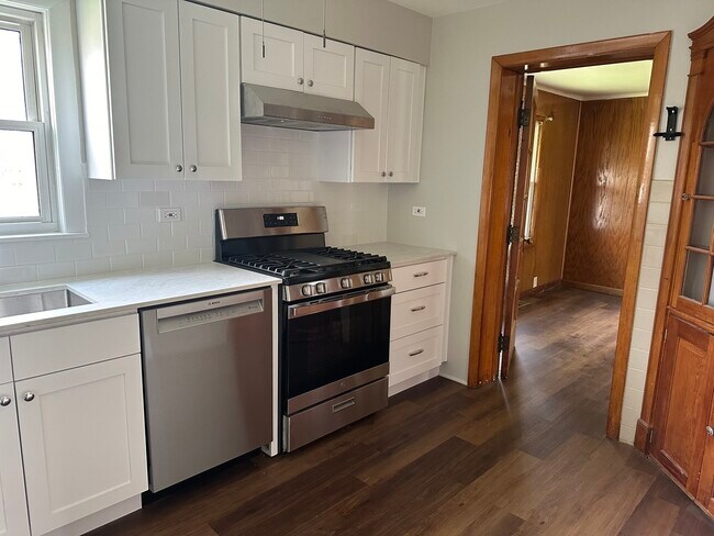 Foto del edificio - 8021 S Coles Ave