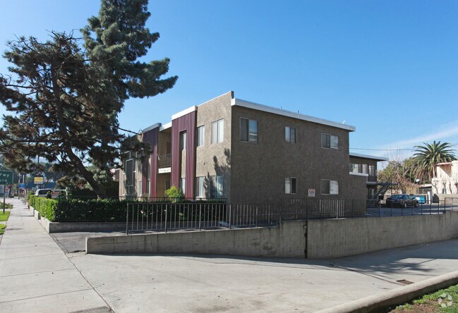 Foto del edificio - 317 Western Ave