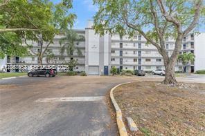 Building Photo - 8700 N Sherman Cir