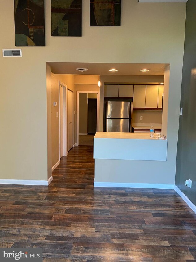 Foto principal - 595 Geneva Dr