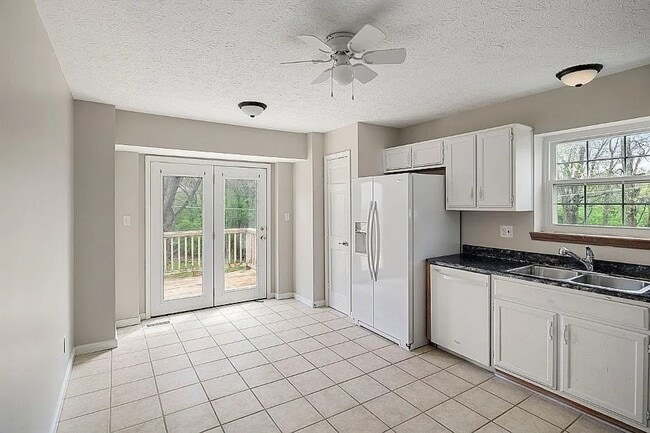 Building Photo - 8231 Bold Forbes