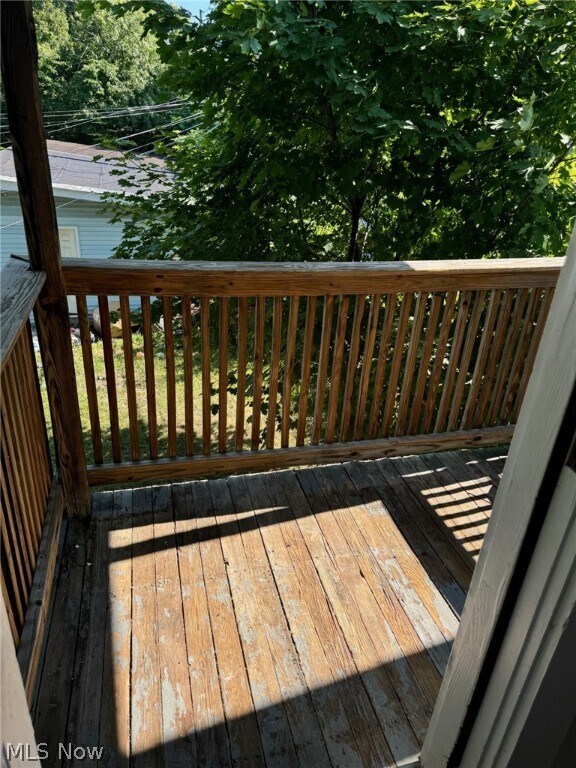 Foto del edificio - 3760 Mayfield Rd