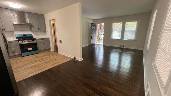 Foto del edificio - 2800 Long Way