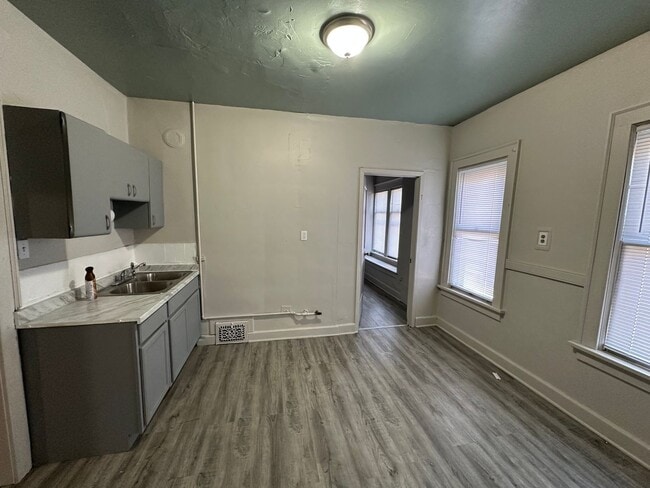 Building Photo - 2876 N 26th St