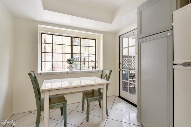 Building Photo - 2 br, 1.5 bath Condo - 640 S Lake Ave Apt 102