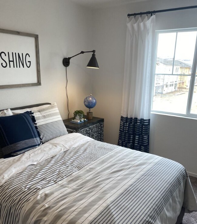 Foto del edificio - For Rent in Kiley Ranch – Bright, Spacious...