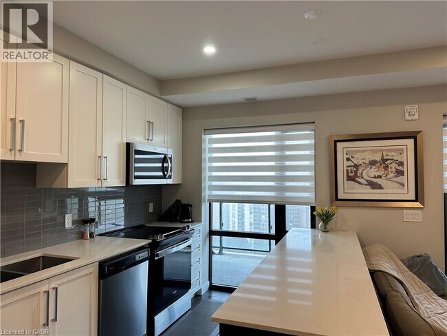 Photo du bâtiment - 15 Queen St S