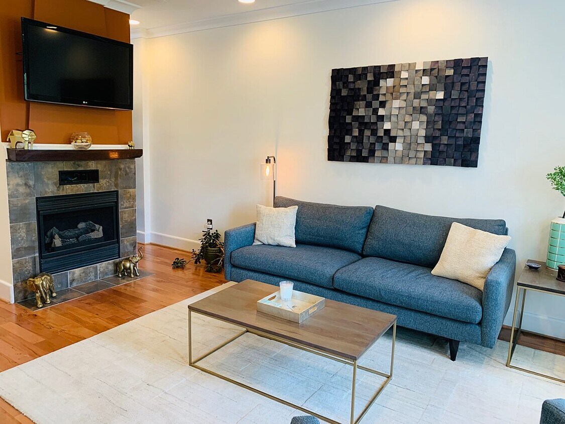 Primary Photo - 622 Quincy St NW