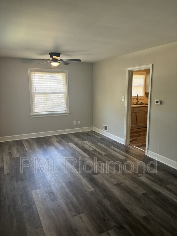 Building Photo - 5231 Rockland Rd