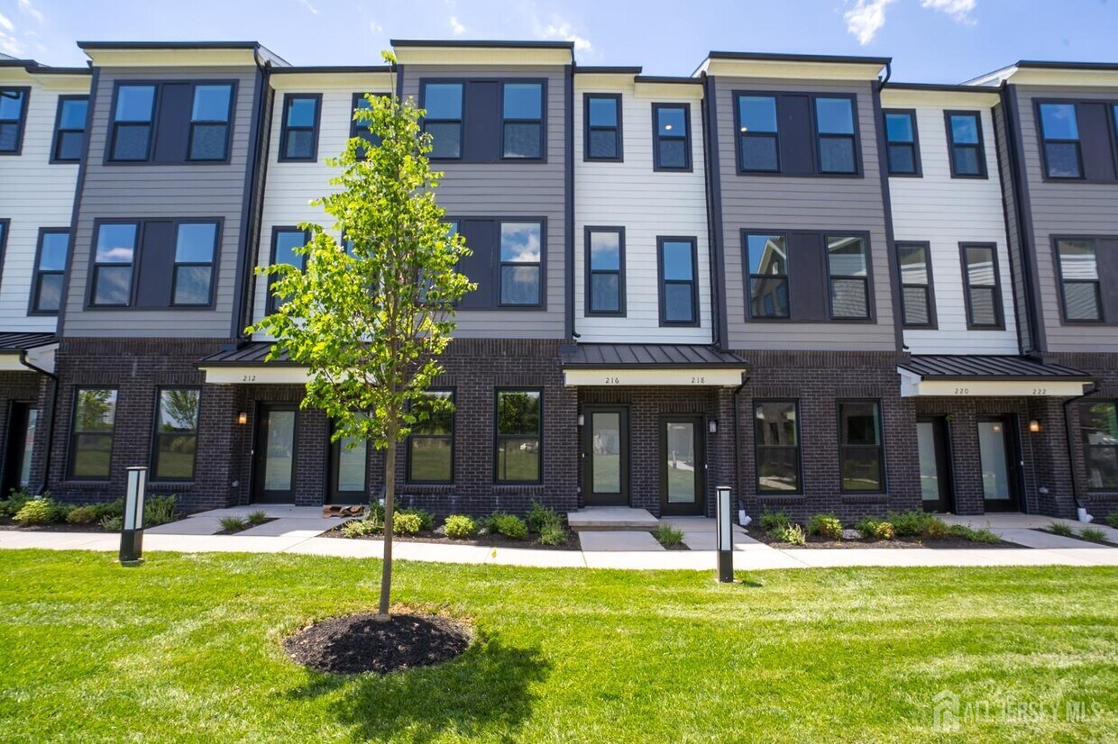 Foto principal - 222 Peyton Pl