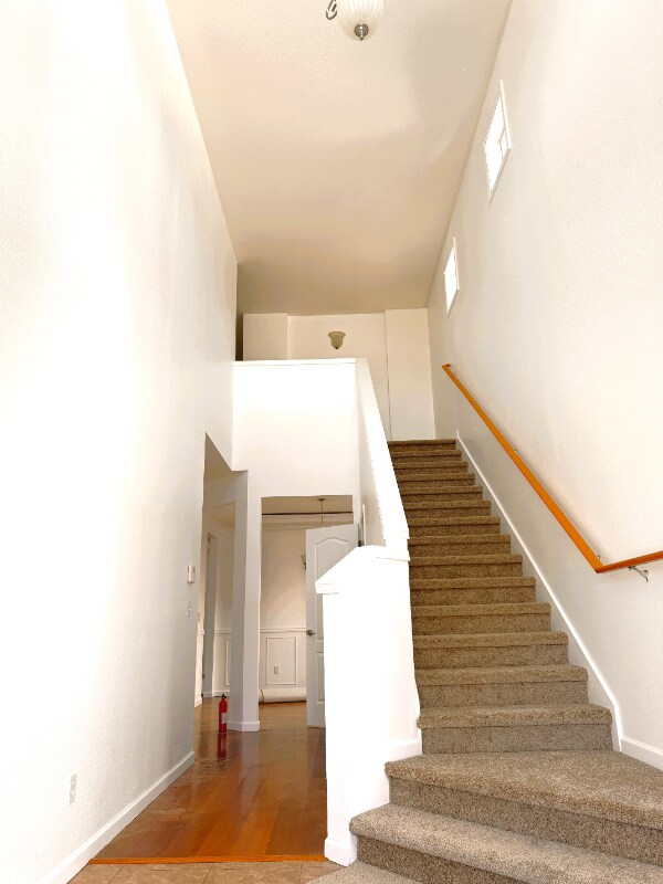 Building Photo - 18314 115th Ave E