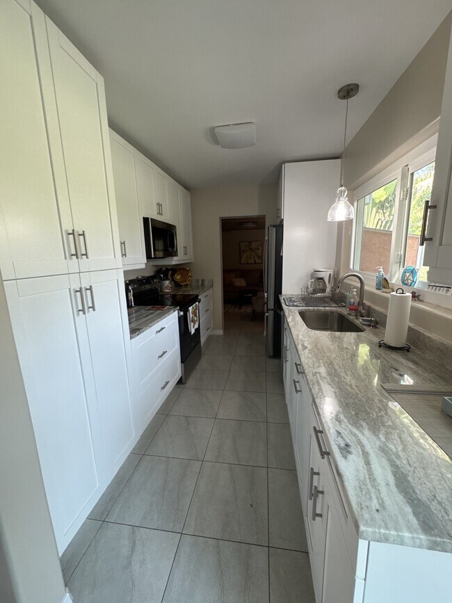 Foto del edificio - 108 Colonia Ln W